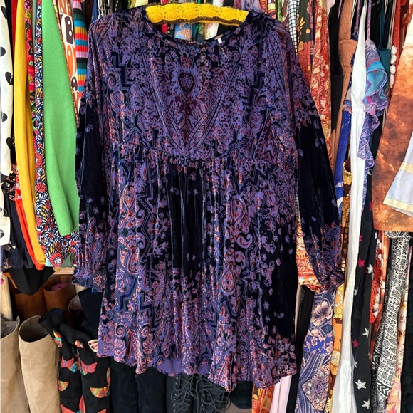 Purple Paisley Velvet Women's Top - Picture 1 of 2